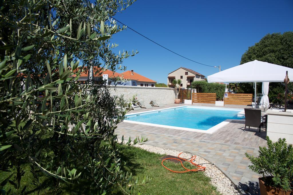 Banic Apartments With Pool Biograd na Moru Kültér fotó