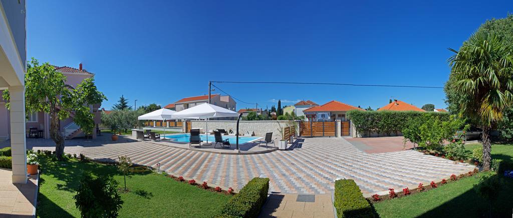Banic Apartments With Pool Biograd na Moru Kültér fotó