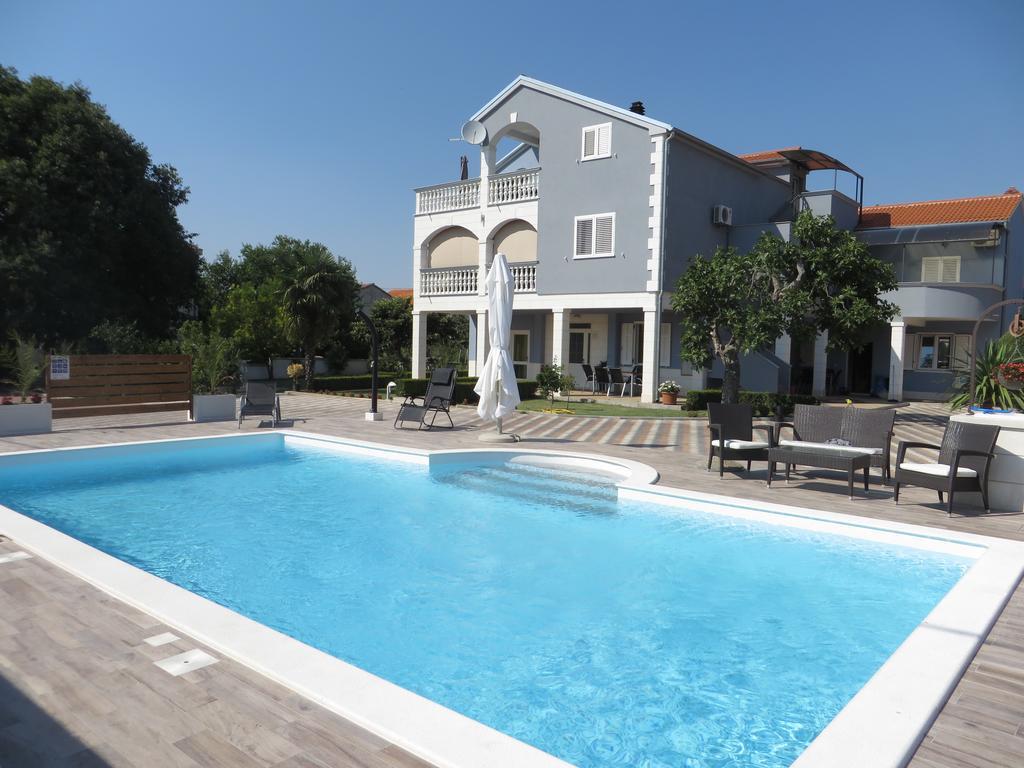 Banic Apartments With Pool Biograd na Moru Szoba fotó