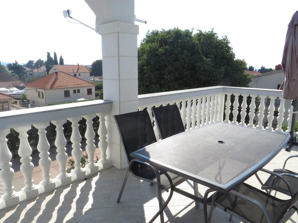 Banic Apartments With Pool Biograd na Moru Szoba fotó