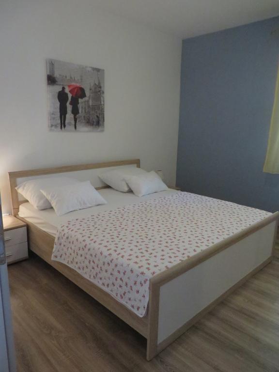 Banic Apartments With Pool Biograd na Moru Kültér fotó