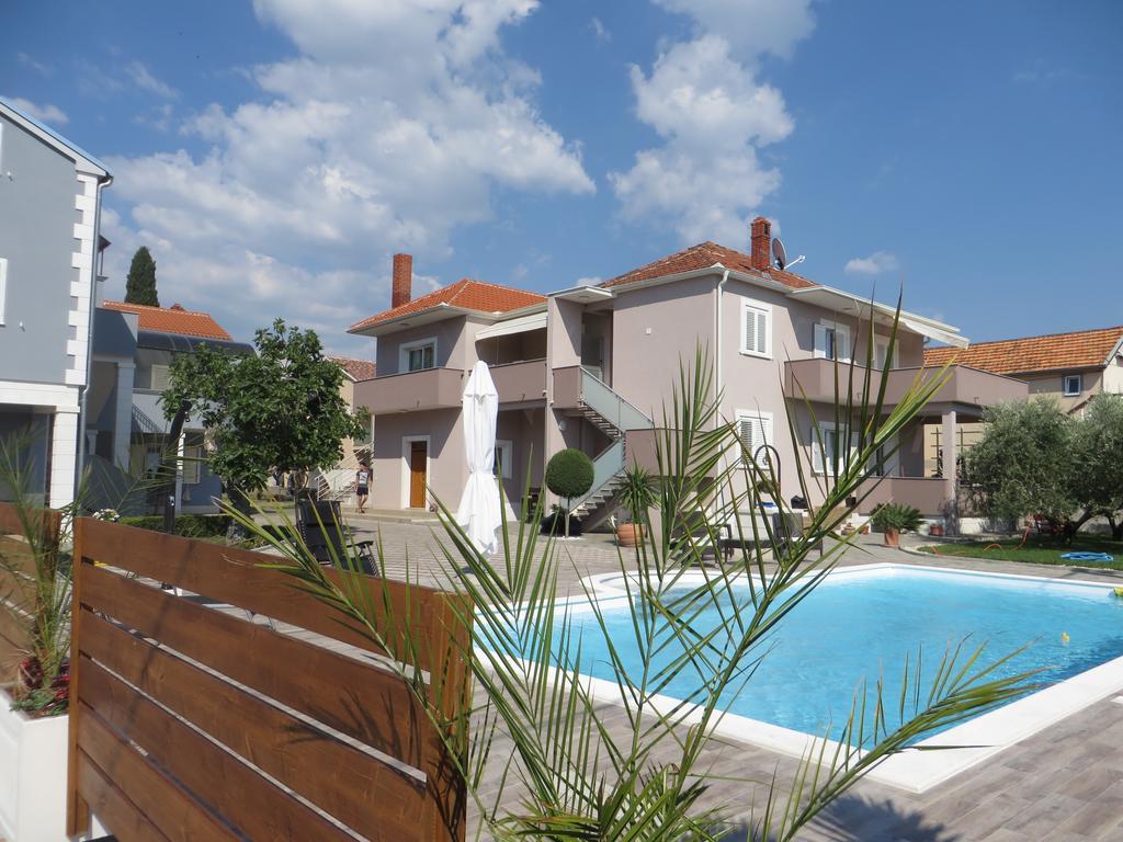 Banic Apartments With Pool Biograd na Moru Kültér fotó