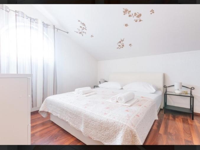 Banic Apartments With Pool Biograd na Moru Kültér fotó