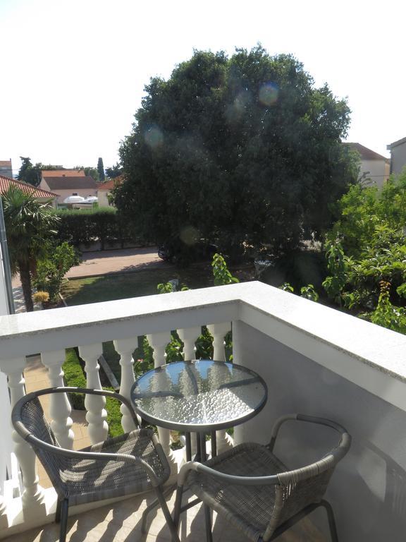 Banic Apartments With Pool Biograd na Moru Kültér fotó